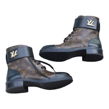 Load image into Gallery viewer, Louis Vuitton Wonderland Twist Flat Ranger Boot