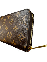 Load image into Gallery viewer, Louis Vuitton Monogram Zippy Wallet