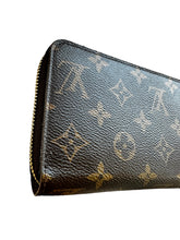 Load image into Gallery viewer, Louis Vuitton Monogram Zippy Wallet