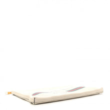Load image into Gallery viewer, Gucci Pebbled Calfskin Large Logo Portfolio Clutch Ivory