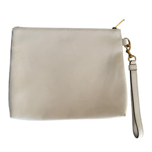 Load image into Gallery viewer, Gucci Pebbled Calfskin Large Logo Portfolio Clutch Ivory