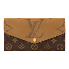 Load image into Gallery viewer, Louis Vuitton Reverse Monogram Giant Sarah Wallet