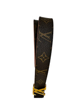 Load image into Gallery viewer, Louis Vuitton Initiales Reversible Belt