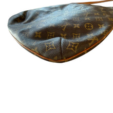 Load image into Gallery viewer, Louis Vuitton Musette Salsa