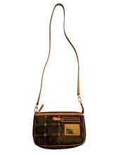 Load image into Gallery viewer, Louis Vuitton Monogram Riveting Pochette