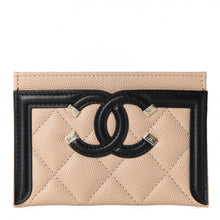 Load image into Gallery viewer, Chanel Quilted Filigree Card Holder Black/Beige