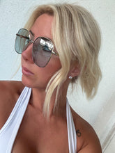 Load image into Gallery viewer, Gucci Oversized Gold &amp; Tan Sunglasses
