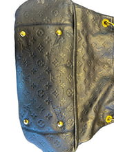 Load image into Gallery viewer, Louis Vuitton Empreinte Artsy MM Navy