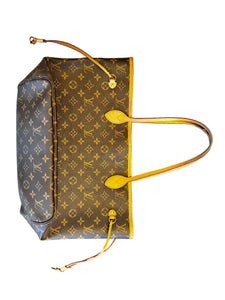 Louis Vuitton Neverfull MM in Monogram