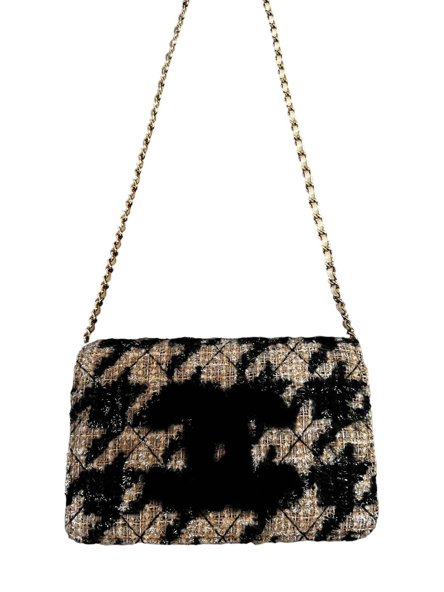 Chanel Black And White Tweed And Shearling Houndstooth Classic Single Flap  Bag Square Mini Antique Gold Hardware 2020 Available For Immediate Sale At  Sothebys